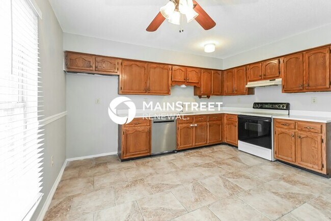 Building Photo - 3 Bedroom Pet-Friendly Home in Olive Branch, MS with Main Street Renewal