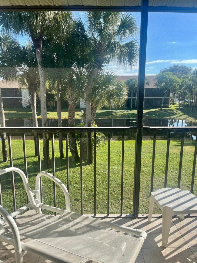 Building Photo - 7831 Willow Spring Dr