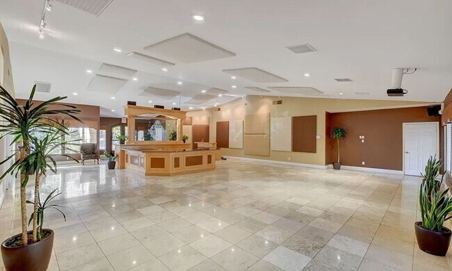 Building Photo - RESORT STYLE LIVING!