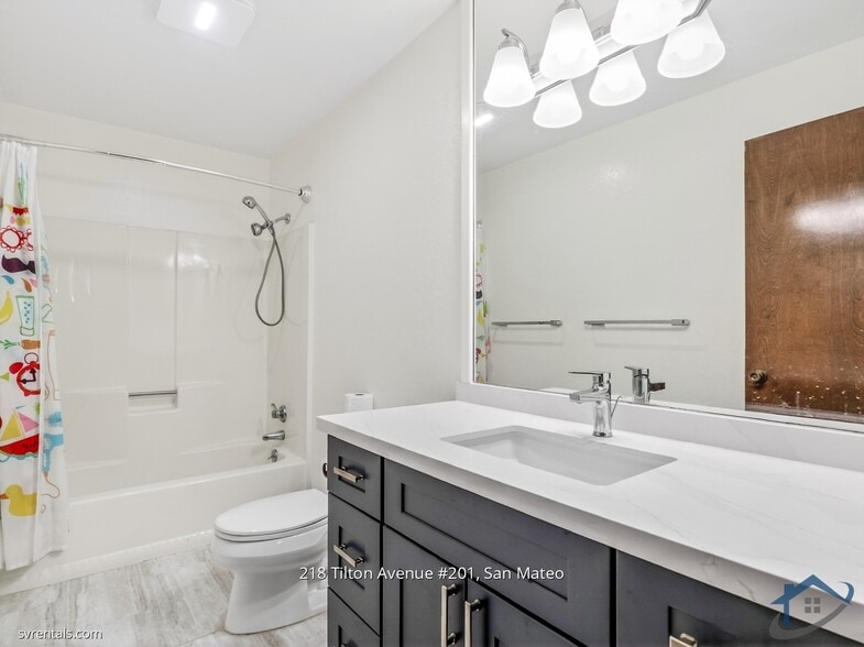 Building Photo - 218 Tilton Ave