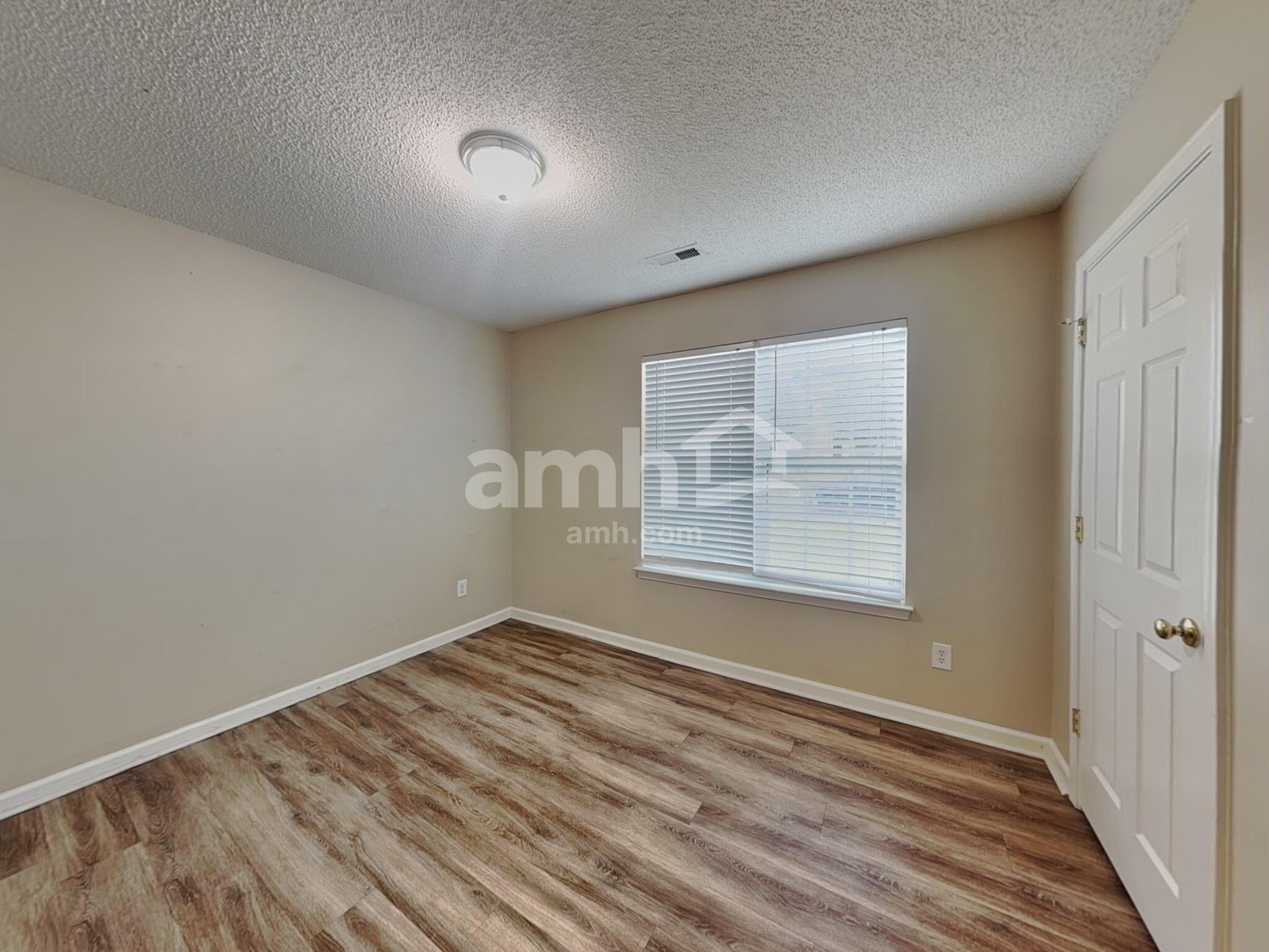 Building Photo - 4832 Asherton Pl NW