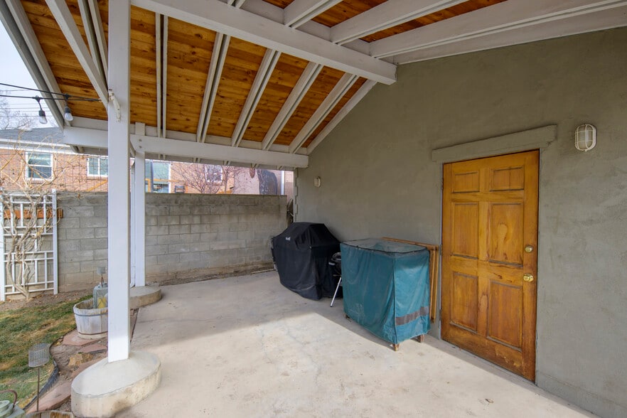 Building Photo - 1835 S 1700 E