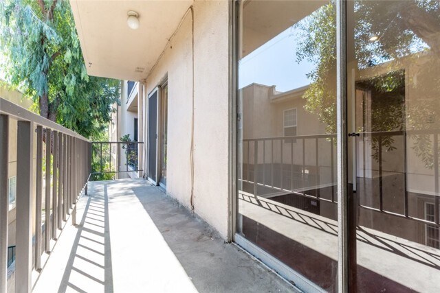 Building Photo - 15344 Weddington St