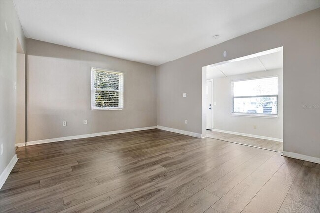 Building Photo - 9314 N Ashley St