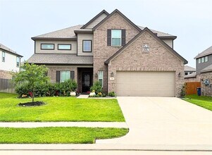 Building Photo - 244 Upland Dr