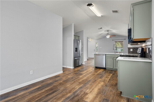 Building Photo - 4492 Mather