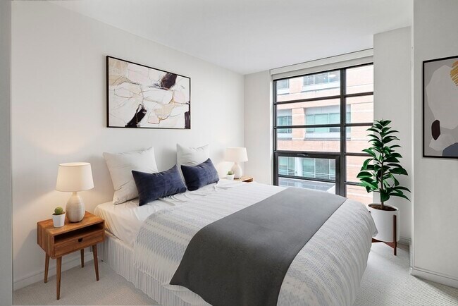 Building Photo - 580 Washington St