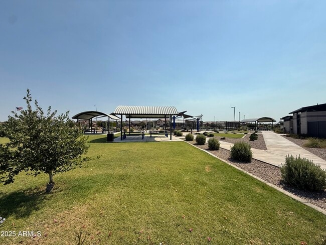 Building Photo - 9960 W Mitchell Ave