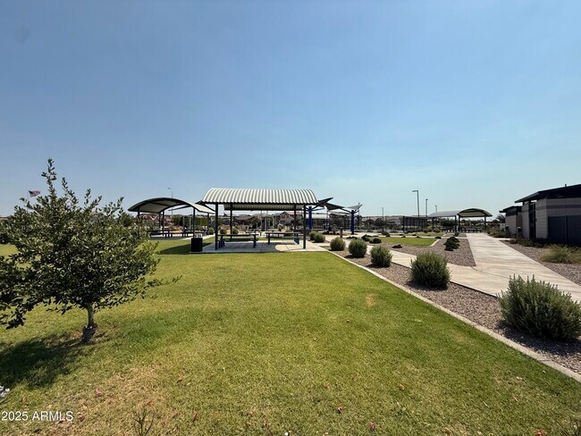 Building Photo - 9973 W Mitchell Ave