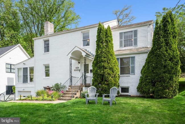 Primary Photo - 6023 Walhonding Rd