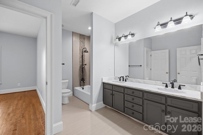 Building Photo - 9205 Woodriver Ln