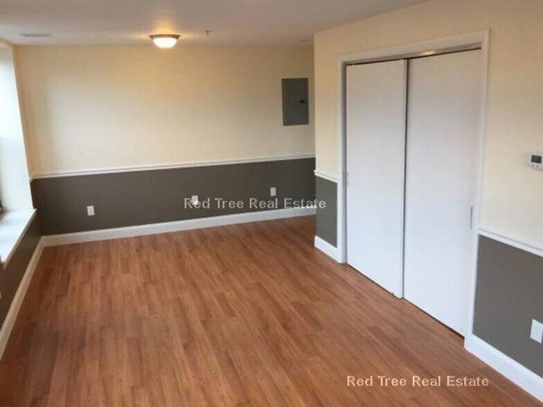 Building Photo - 1126 Boylston St