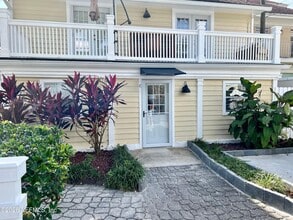 Building Photo - 2705 Riverside Ave