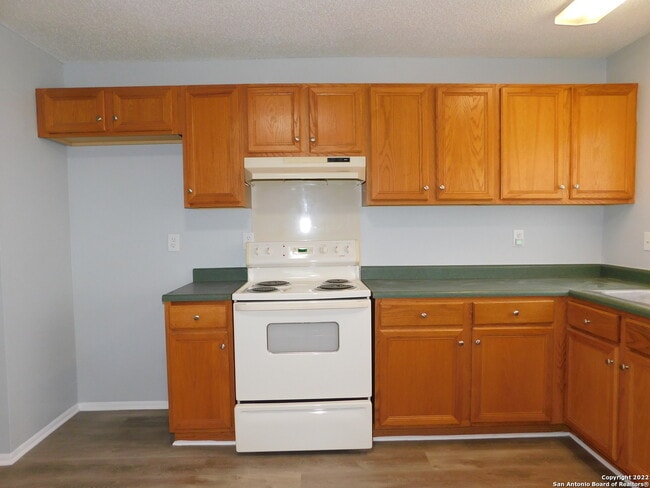 Building Photo - 6707 Pleasant Oak Dr
