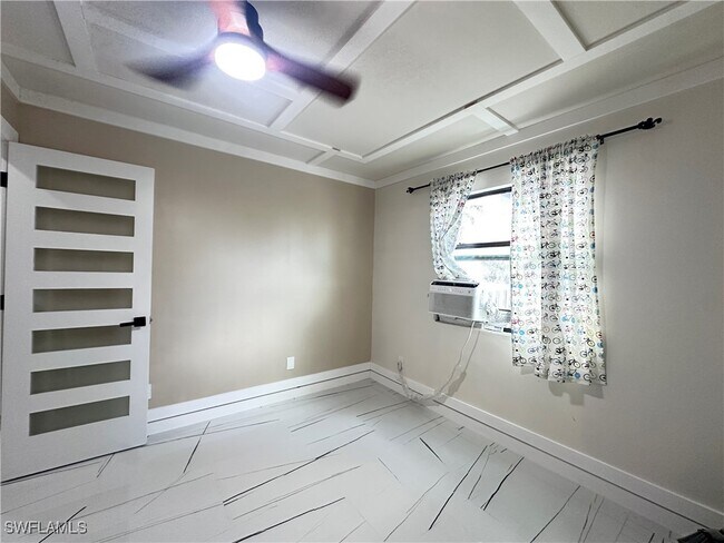 Building Photo - 1107 1st St S