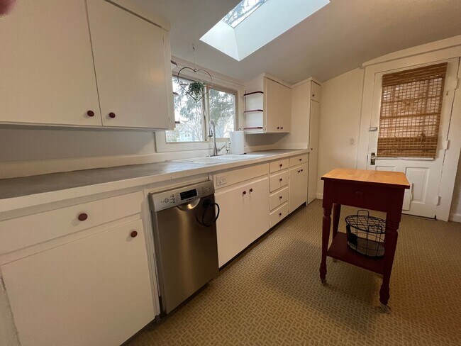 Building Photo - 508 N Main St