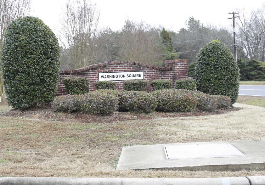 Primary Photo - Washington Square Apartments