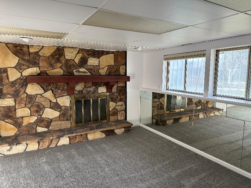 Building Photo - 4981 Greentree Way W