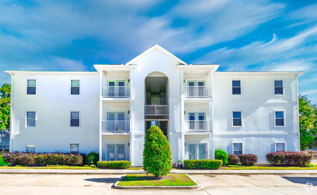 Building Photo - Legacy at Beach Club