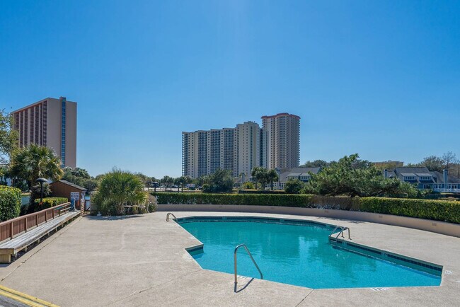 Building Photo - 301 Myrtlewood Ct