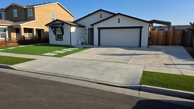 Building Photo - 1437 San Felipe Ct
