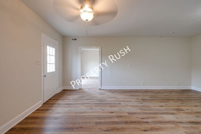 Building Photo - 56 Bell Rd