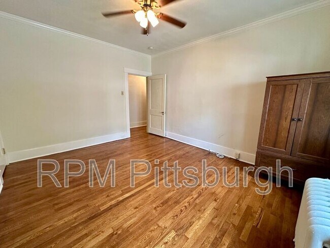 Building Photo - 1101 Linden Pl