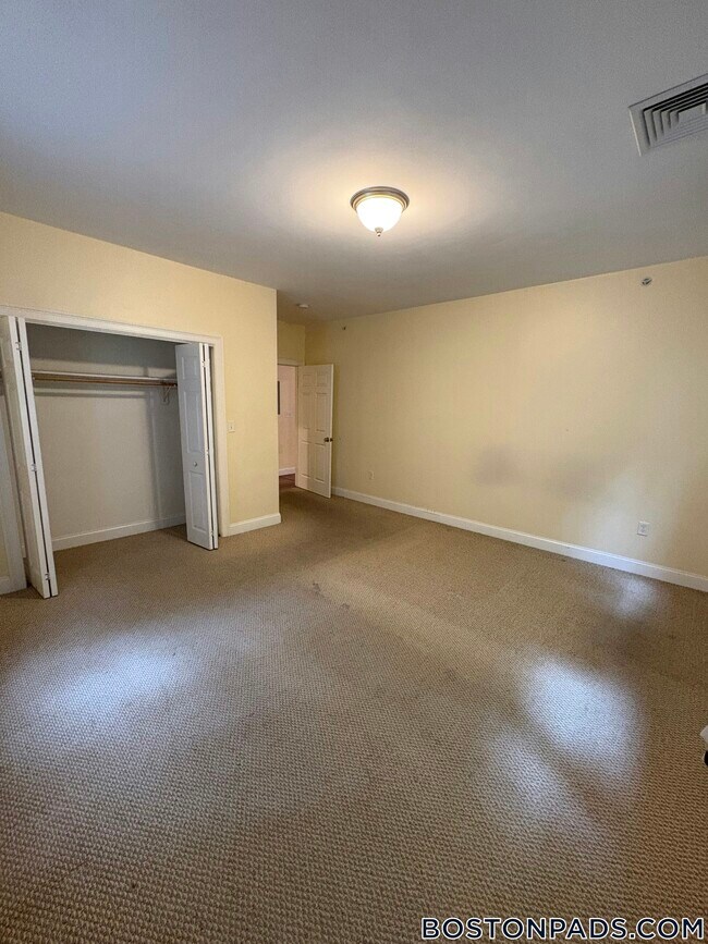 Building Photo - 83 Fairmount Ave