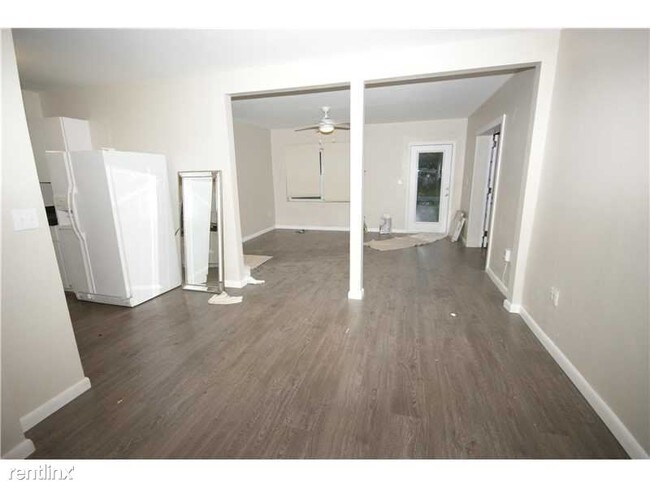 Building Photo - 5759 SW 61st St