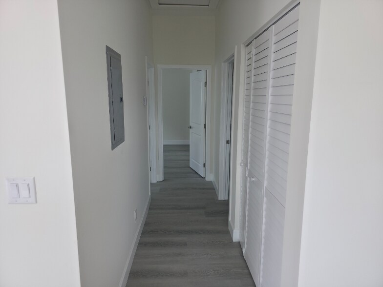 Building Photo - 18635 Knapp St