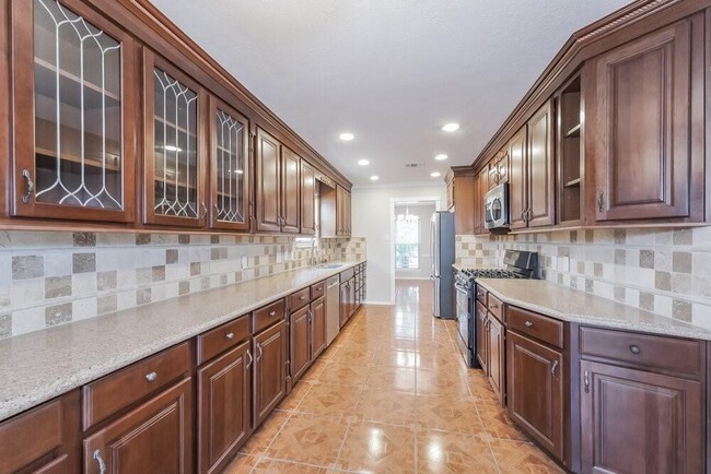 Building Photo - 8907 Aspen Pl Dr