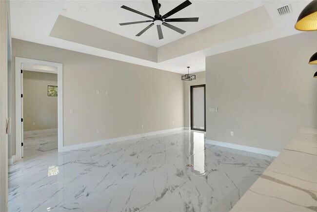 Building Photo - 212 Fairway Rd