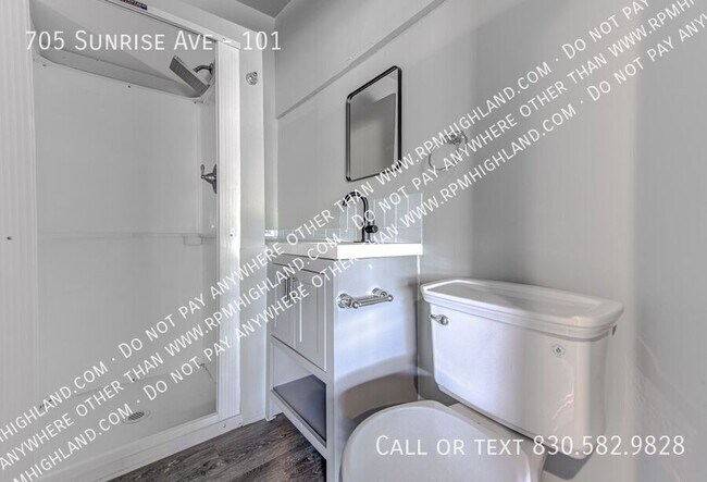 Building Photo - 705 Sunrise Ave