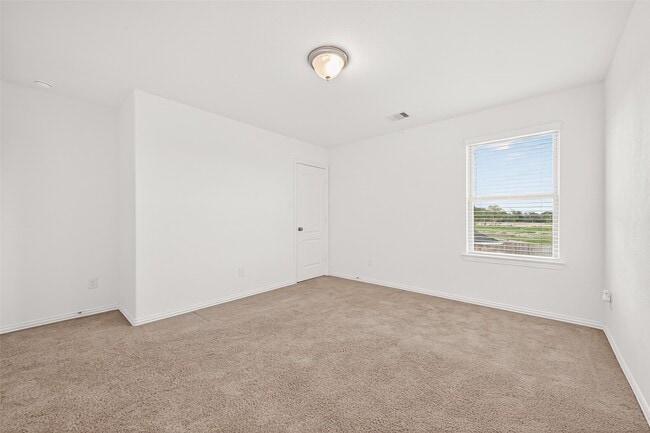 Building Photo - 8114 Royal Palm Ct