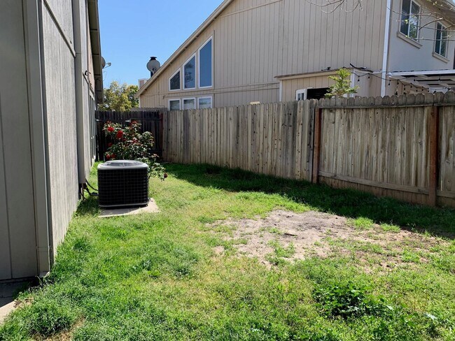 Building Photo - 1441001/60