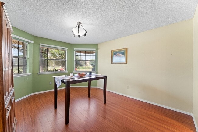 Building Photo - 626 Brittany Dr