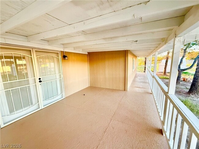 Building Photo - 1480 W Irons St