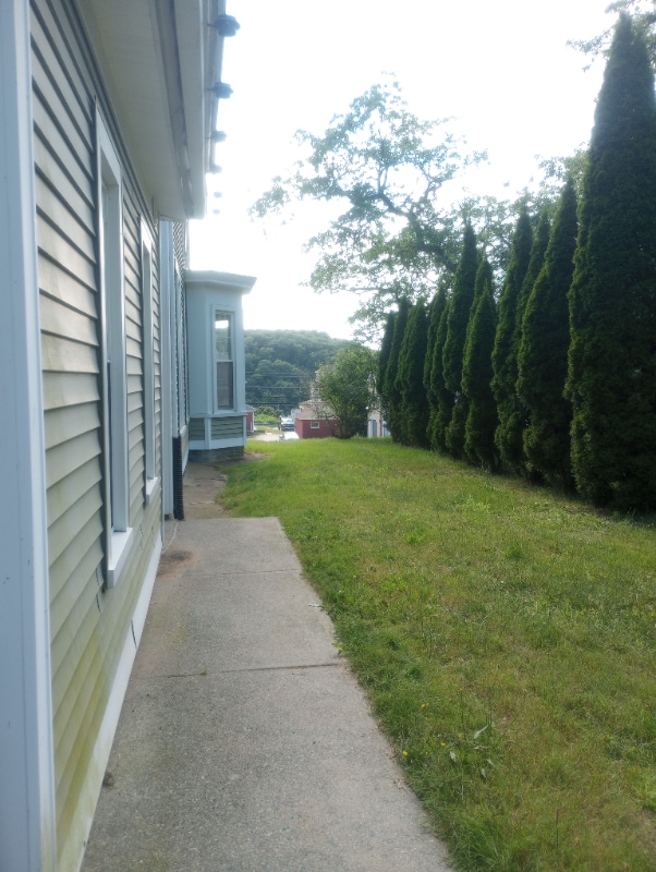 Building Photo - 138 Laurel Hill Ave