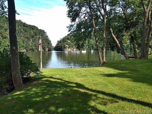 Building Photo - 67 Lake Lillinonah Rd N