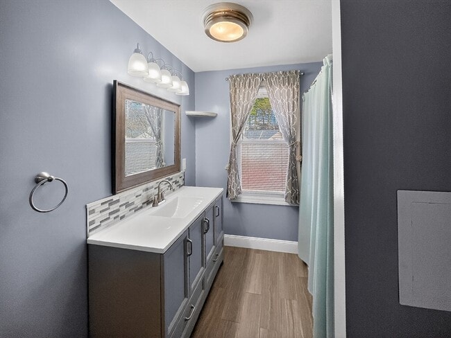 Building Photo - 213 Bayberry Hill Ln