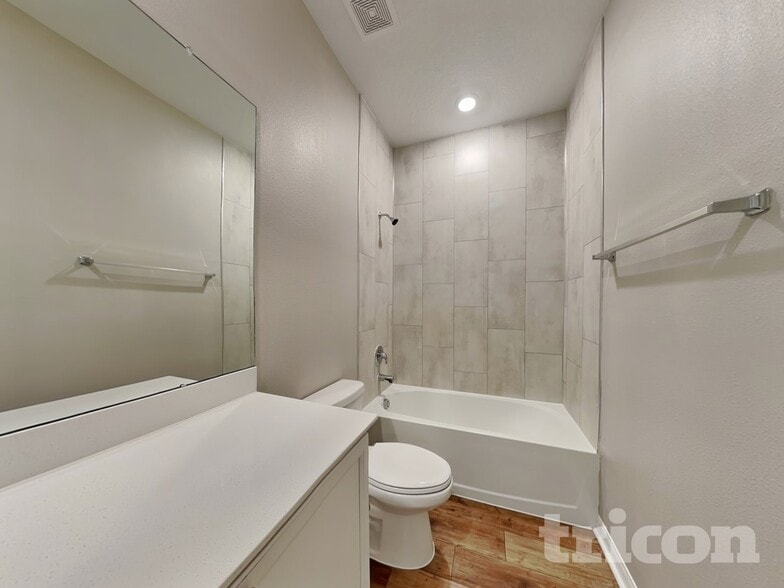 Building Photo - 4381 Carrabelle River Ln