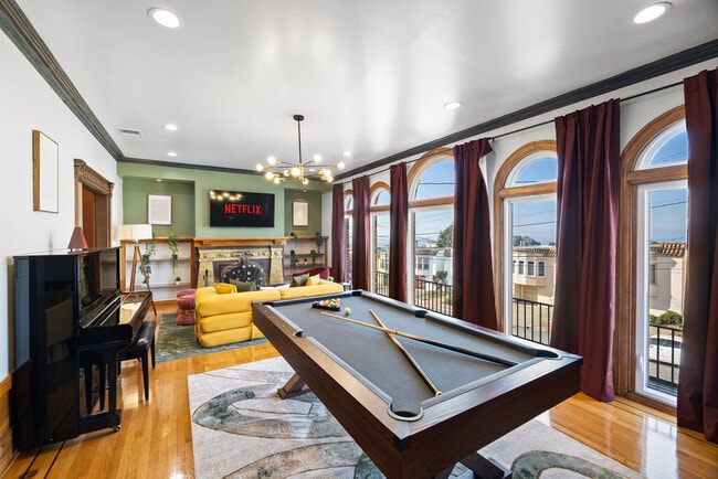 Building Photo - 2216 18th Ave