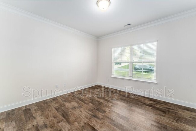 Building Photo - 102 Marquise Ct