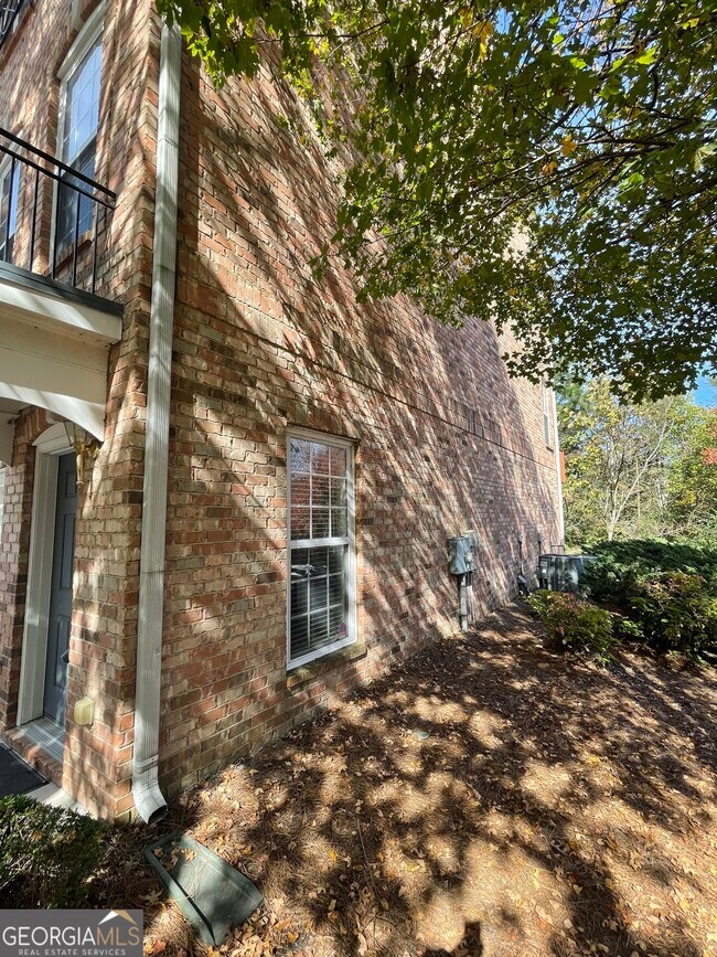 Building Photo - 1773 Highlands View Dr