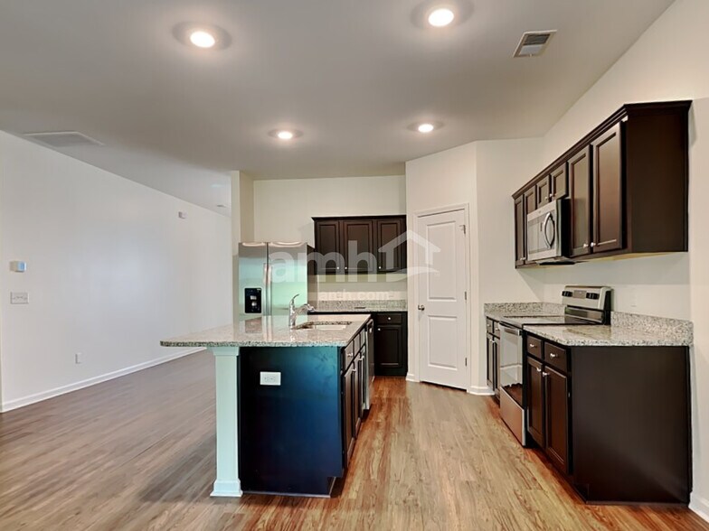 Building Photo - 168 Orion Way