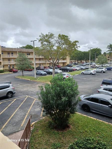 Building Photo - 6021 NW 61st Ave