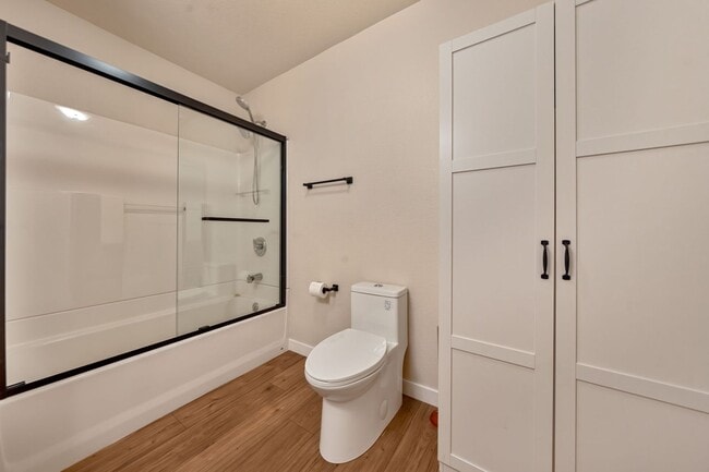 Building Photo - Utilities Included! Updated 2 Bedroom Home...