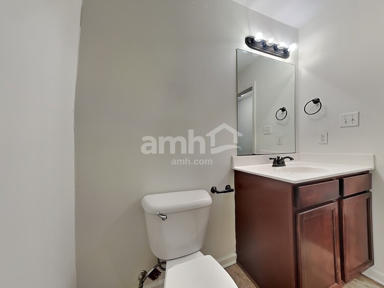 Building Photo - 6795 Jessie Hoyt Dr