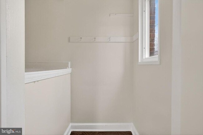 Building Photo - 3207 11th Pl SE