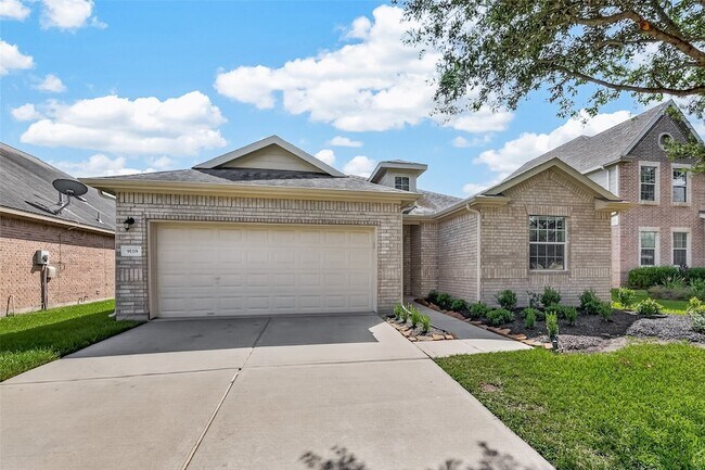Building Photo - 9118 Cavalier Ln